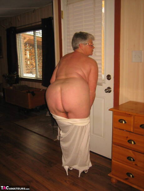 TAC Amateurs photo collection featuring Girdle Goddess xxx gallery 271809