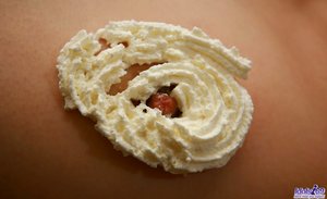 Idols 69 are pleased to offer you xxx pictures featuring Misuzu Hiroze showing hot shape