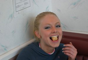 Skye Model invite you to explore free pics featuring Skye Model has a sexy shape