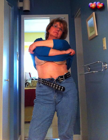 TAC Amateurs invite you to explore free pictures featuring Busty Bliss xxx gallery 266781