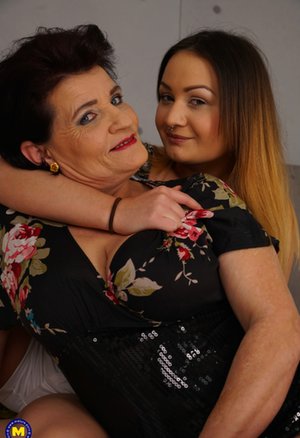 Mature NL xxx pics collection featuring juicy girl in lesbian fun scene