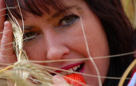 TAC Amateurs photo collection featuring Juicey Janey exhibit well-done shape